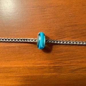 blue Trollbead